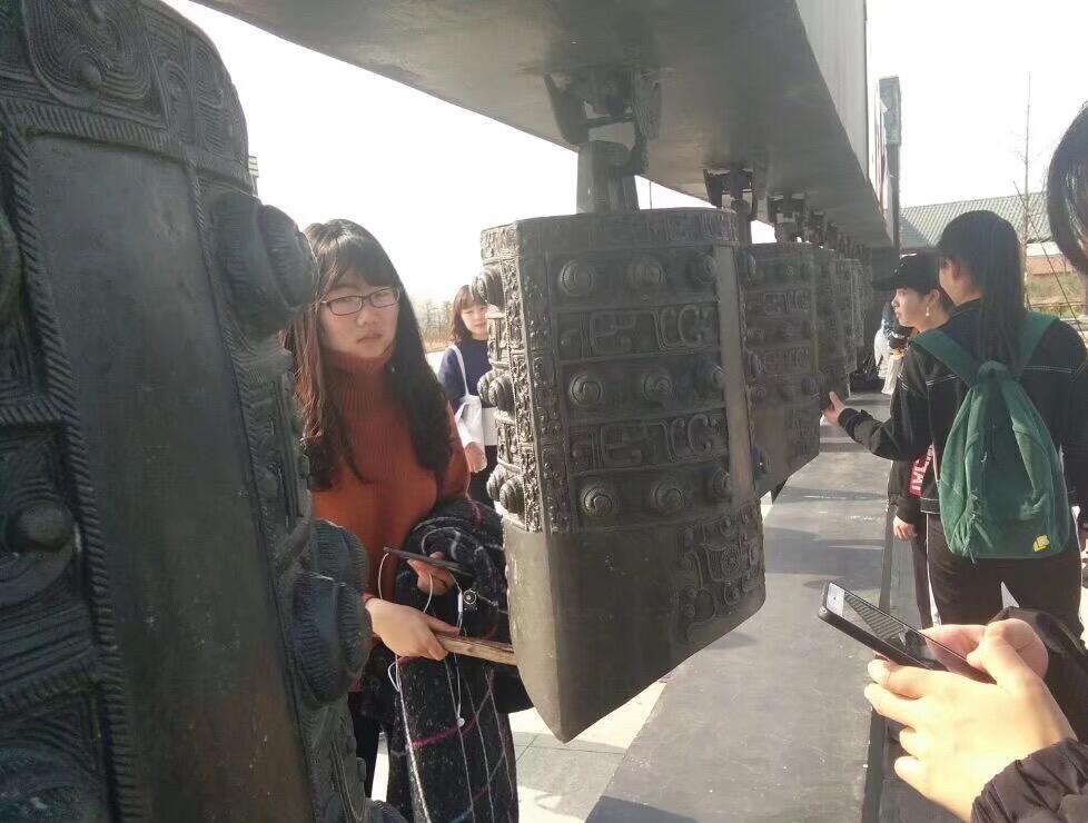2018042115494760.jpg 17人文专业见习.jpg